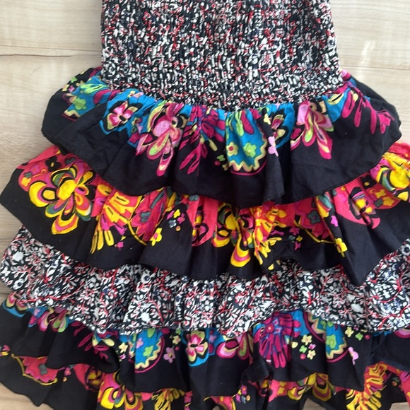 Yo Baby Girls Dress Size 4. Ruffle. Tier Dress. So much Character. Adorable - Picture 7 of 10